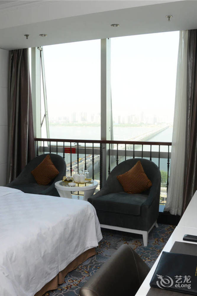 Yijing Holiday Hotel Yimeng Road Linyi  Exterior photo