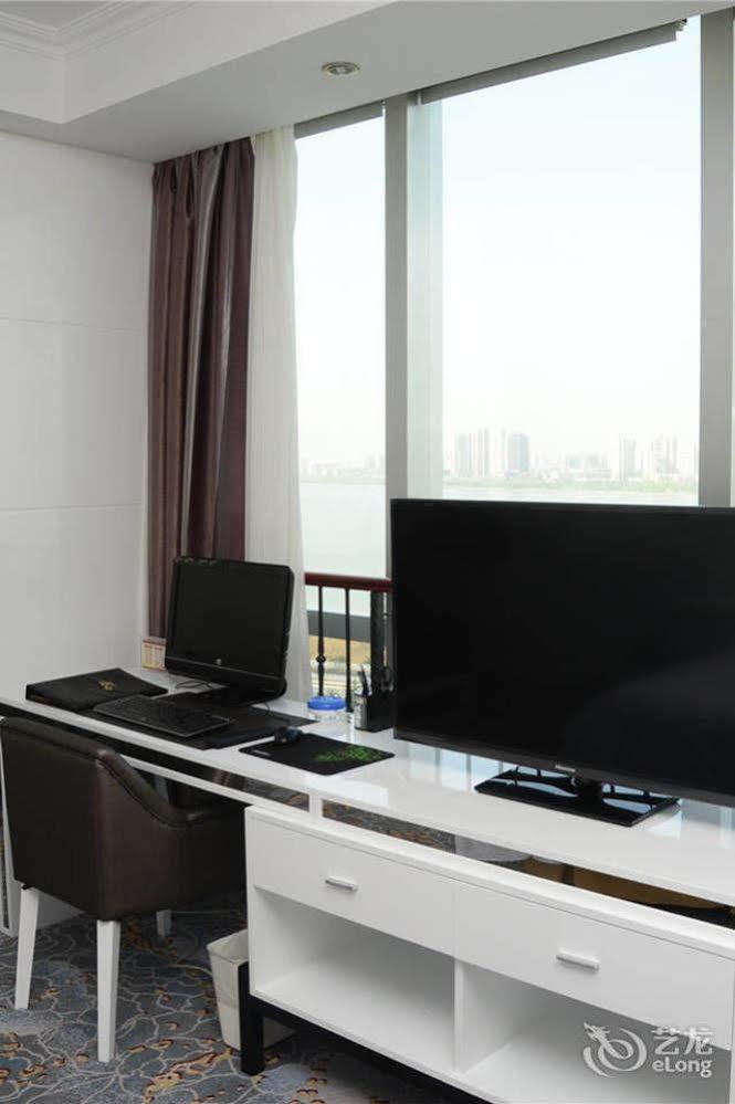 Yijing Holiday Hotel Yimeng Road Linyi  Exterior photo