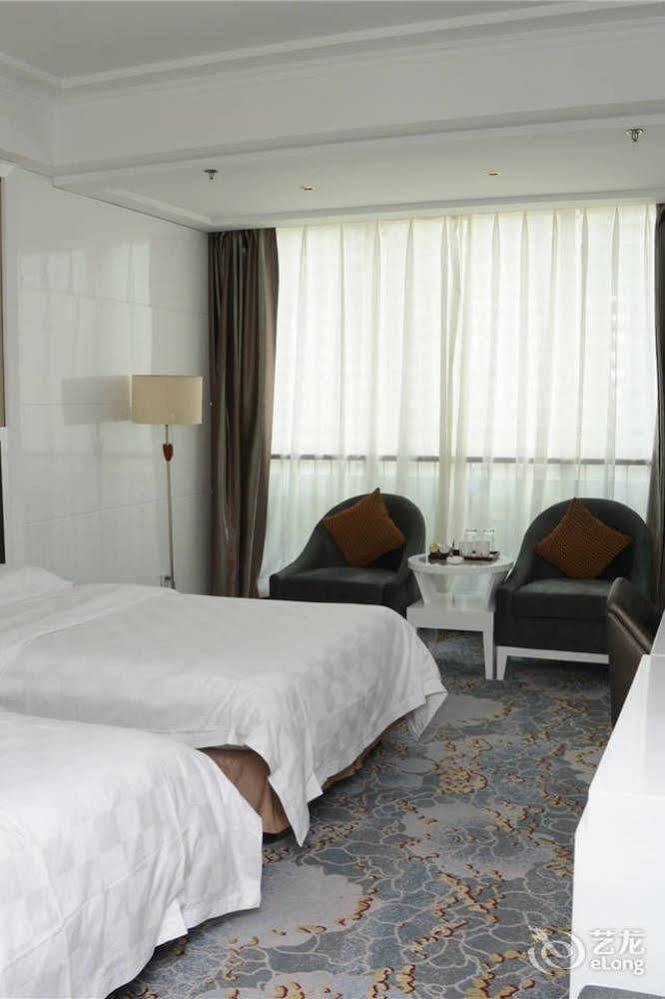 Yijing Holiday Hotel Yimeng Road Linyi  Exterior photo
