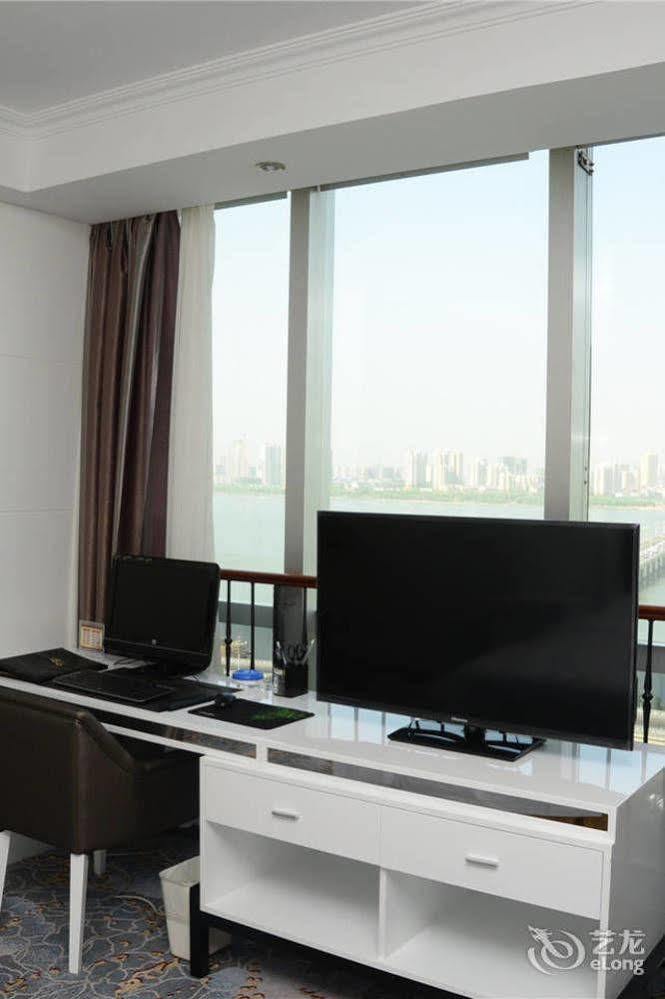 Yijing Holiday Hotel Yimeng Road Linyi  Exterior photo